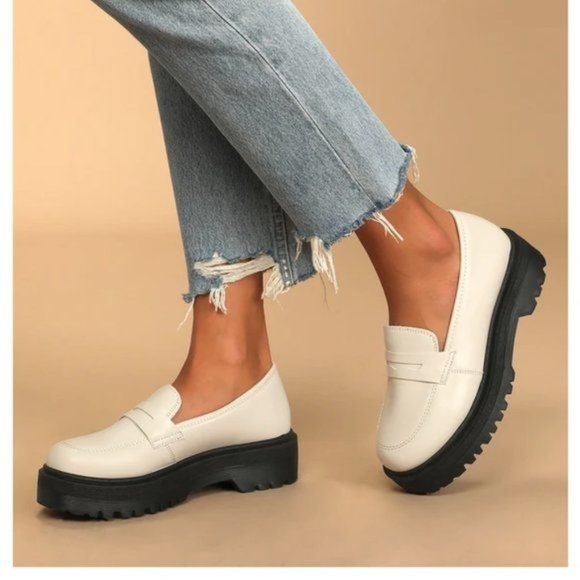 !! NEW !! White Vegan Leather Chunky Sole Loafers - Picture 1 of 6